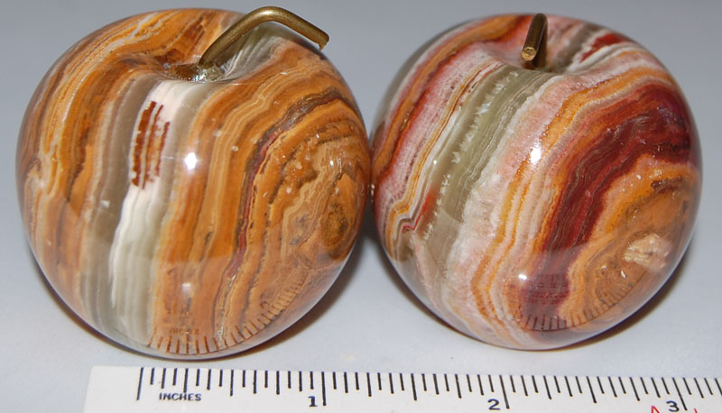 Image of Pakistani onyx apple, 2 inch